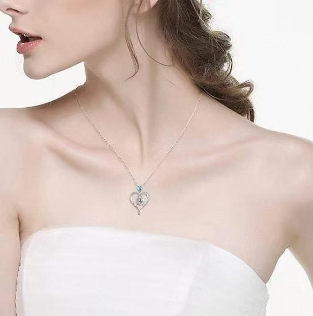Lobster Clasp & Extender Chain 925 Sterling Silver Heart-shaped Sapphire Pendant Necklace with Diamond-studded Details & Romantic Engraving