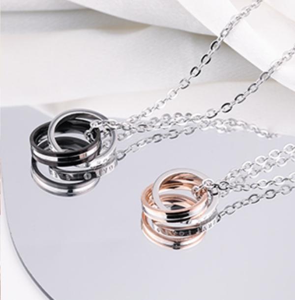 Entwined Hearts Couples' Necklace,Set 925 Sterling Silver Interlocking Necklaces, National Day Tropical Wearable Accesso,Romantic Gift Idea Customizable Couples' Necklace
