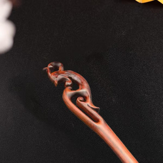 Sandalwood Carved Phoenix Hairpin: Cultural Heritage, Exquisite Craftsmanship, Suitable for Daily and Formal Occasions, Hair Care and Scalp Massaging for Health Benefits, Embodies Oriental Female Charm, Beauty and Hair Ornament
