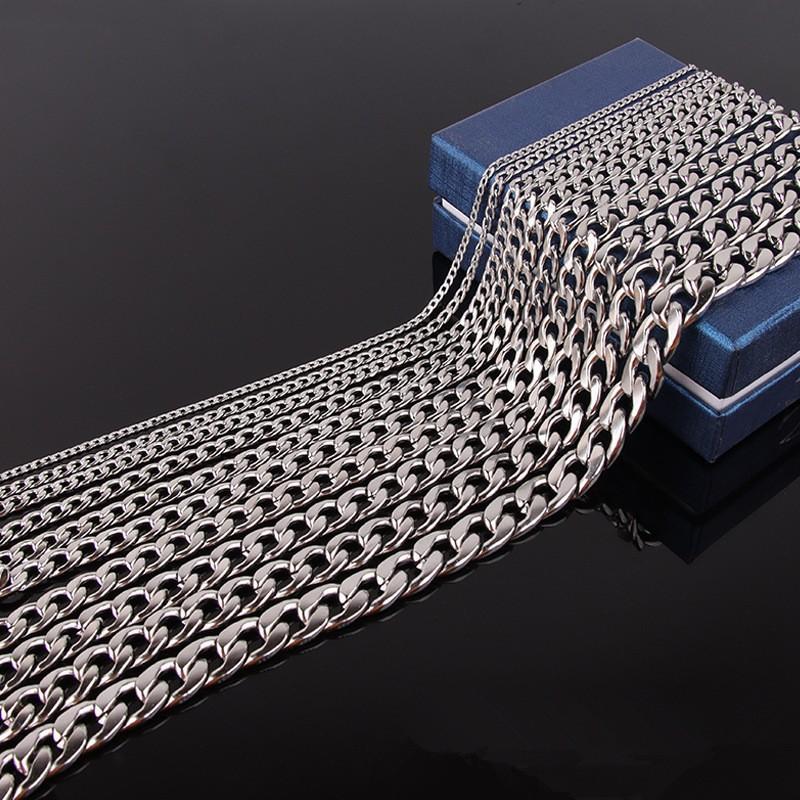 Cuban chain necklace for men and women trend European and American street hip-hop sweater chain titanium steel necklace custom length Singapore cultural festival personalized jewelry.