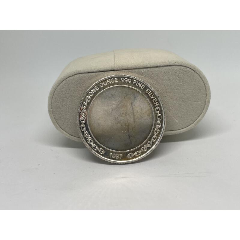 Welcome baby commemorative coins in 1997 can be customized.