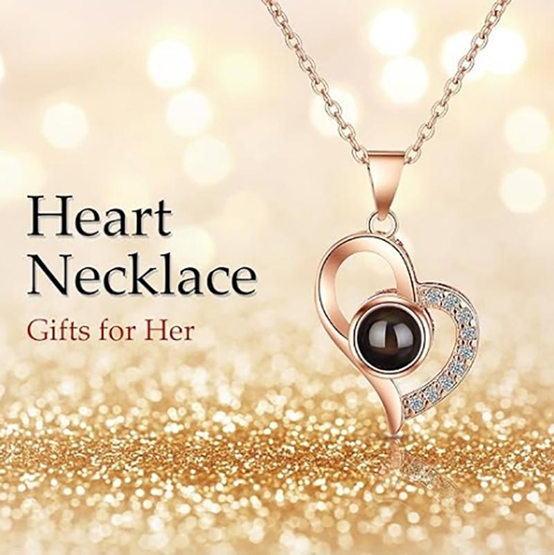 Lady's birthday gift keeps real roses and necklaces. Eternal roses are eternal flowers. Mother's Day flowers are gifts for mothers, grandmothers, daughters, wives and sisters.