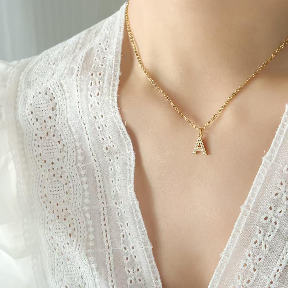 Letter & Crystal Pendant Necklace - Titanium Steel Gold Plated Chain, Personalized Custom Name Necklace Jewelry Accessories For Women, Perfect For Daily Wear,Christmas,Thanksgiving & Gift Giving.