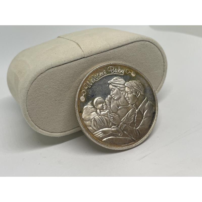 Welcome baby commemorative coins in 1997 can be customized.