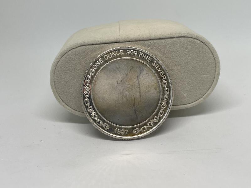 Welcome baby commemorative coins in 1997 can be customized.